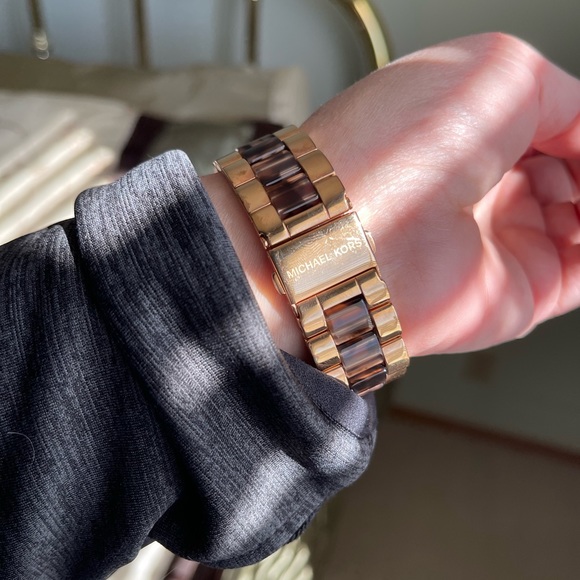 Michael Kors watch - Picture 11 of 15